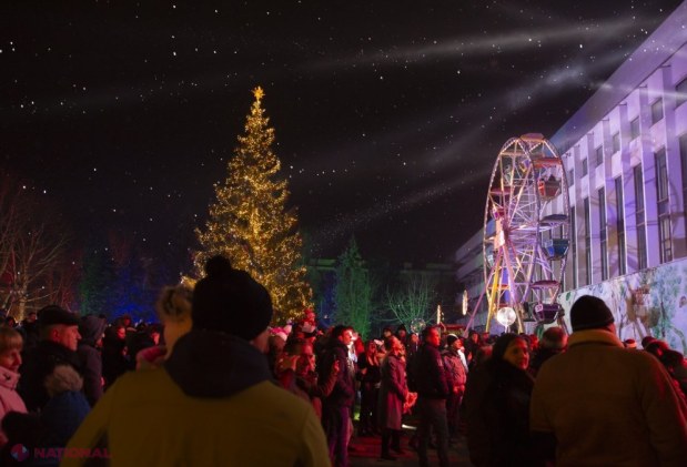 VIDEO, FOTO // REVELION cu focuri de ARTIFICII spectaculoase la Târgul de Crăciun. Cei prezenți au asistat la un concert susținut de „Gândul Mâței”, „Brio Sonores”, „Noroc” și Vali Boghean Band