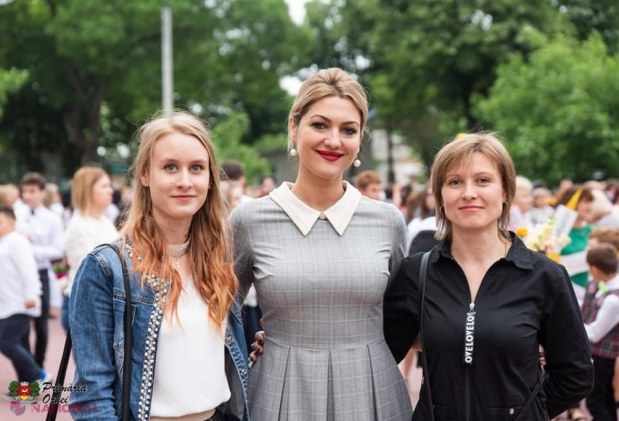 Peste 50 de elevi din Orhei, care au avut PERFORMANȚE la învățătură, au fost premiați. Au primit între 2 000 și 3 000 de lei fiecare