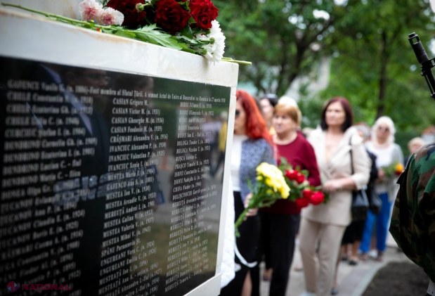 GALERIE FOTO // La Sângerei a fost inaugurat un monument în memoria victimelor DEPORTĂRILOR regimului totalitar comunist de OCUPAȚIE