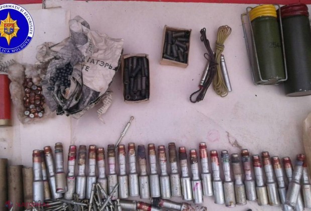 FOTO // Ofițerii SIS au descoperit un lot important de ARME DE FOC și MUNIȚII la un fost polițist