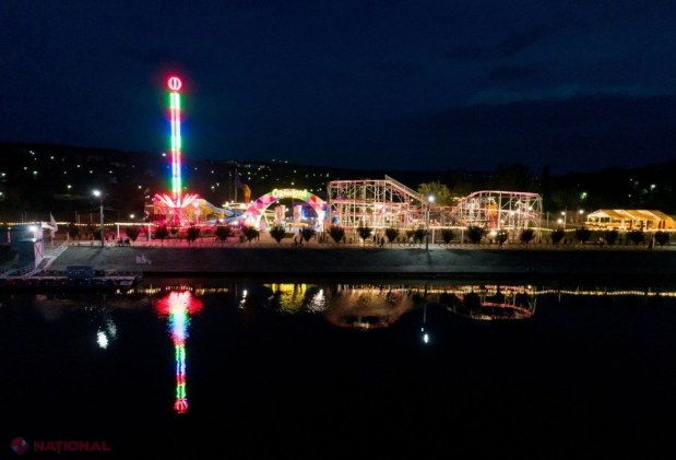 FOTO, VIDEO // Partidul „ȘOR” a dăruit „OrheiLand”-ului un CARUSEL unic. „Star Tower” are o înălțime de 30 de metri și poate lua la bord 20 de persoane