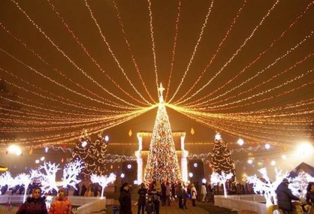 În Chișinău, startul sărbătorilor de iarnă va fi dat pe 1 decembrie: Spectacol de lumini și focuri de artificii, de Revelion
