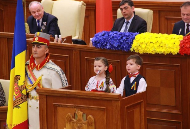 FOTO 25 de ani ai TRICOLORULUI în 25 de poze