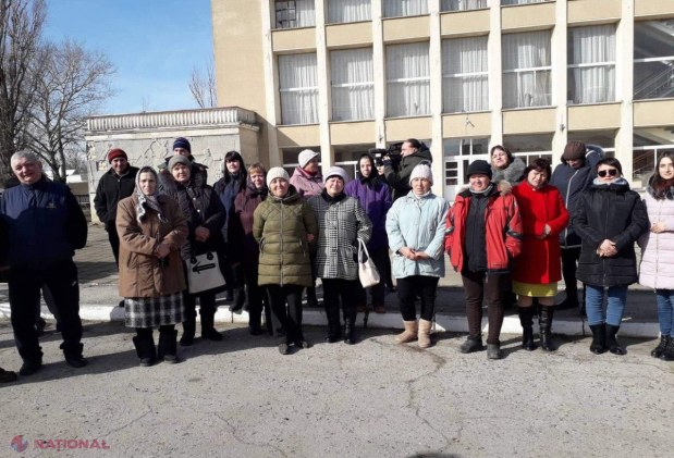 FOTO // Partidul „ȘOR” a dat START lucrărilor de construcție a unui nou sistem de iluminare stradală în satul Cairaclia