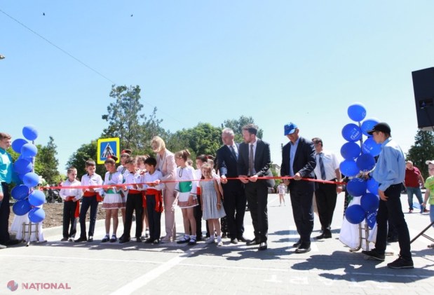 UE continuă să INVESTEASCĂ în UTA Găgăuzia. Într-o localitate a fost construit un drum modern, iar în alta au fost RENOVATE grădinița și școala