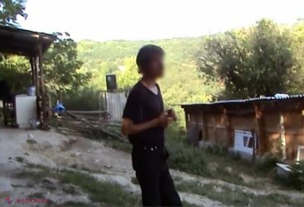 SCLAVIE în secolul XXI: Îi ținea la stână și îi impunea să muncească FĂRĂ a fi remunerați