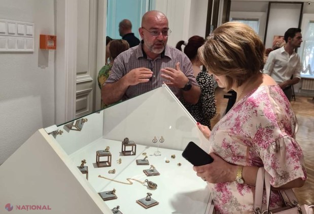 FOTO // Romanian Jewelry Week 2023: Bijuterii moderne, create de 50 de designeri români și internaționali, expuse în premieră, până la finele lunii august, la Chișinău