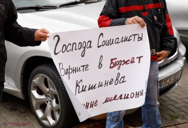 VIDEO, FOTO // Ample ACȚIUNI DE PROTEST în toate raioanele R. Moldova. Cetățenii R. Moldova, susținuți de Partidul „ȘOR”, i-au cerut lui Dodon să demisioneze: „Guvernare este mai periculoasă decât COVID-19”
