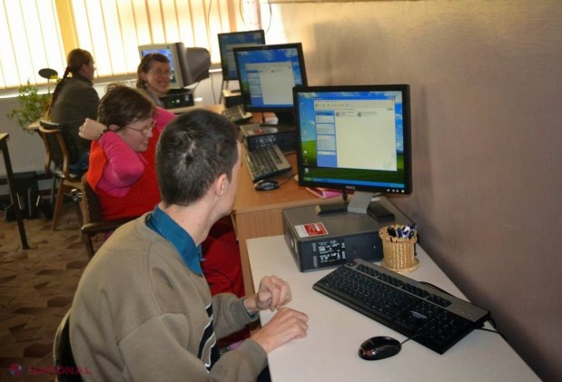 Asistenţii sociali vor studia limba română, dacă sunt vorbitori de rusă