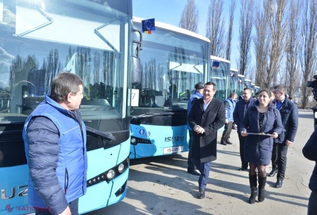 FOTO // Autobuzele „cu scandal” au DISPĂRUT din centrul Chișinăului: Rutele municipale pe care vor circula primele unități de transport procurate de Primărie