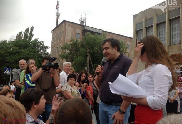 FOTO // Cum a apărut în public guvernatorul Saakașvili: „Locuitorii din Tatarbunar au fost ȘOCAȚI”