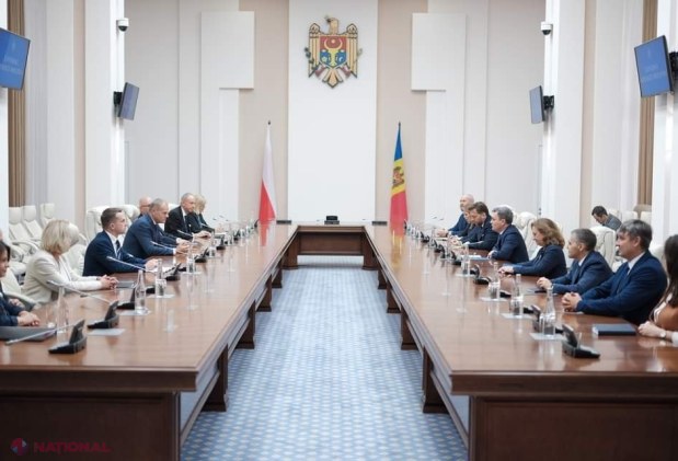 VIDEO // Premierii R. Moldova și Poloniei, declarații la Chișinău: „Polonia este un exemplu de urmat. R. Moldova a avut mai multe șanse pe care nu le-a valorificat, dar acum suntem hotărâți să nu pierdem oportunitatea de a ne atinge obiectivul”