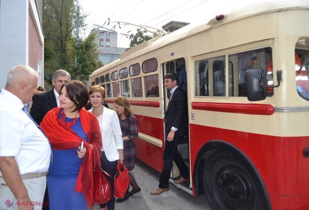 EXCURSIE cu PRIMUL troleibuz din Chișinău. Acesta a fost asamblat încă în 1949 