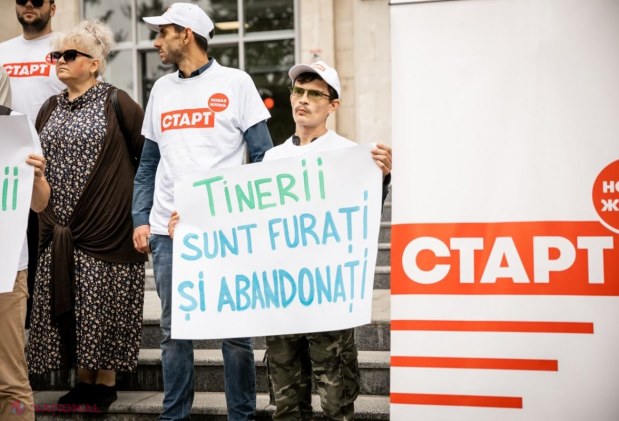 Tinerii Organizației „START” au protestat împotriva creșterii taxelor de cazare în căminele studențești