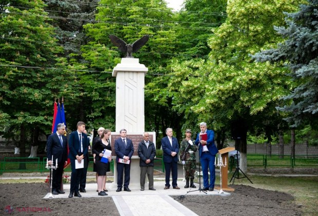 GALERIE FOTO // La Sângerei a fost inaugurat un monument în memoria victimelor DEPORTĂRILOR regimului totalitar comunist de OCUPAȚIE