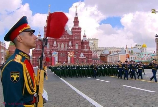 VIDEO // Putin și-a scos ostașii la DEFILARE în Piața Roşie, în timp ce ucide cu sânge rece civili în Ucraina