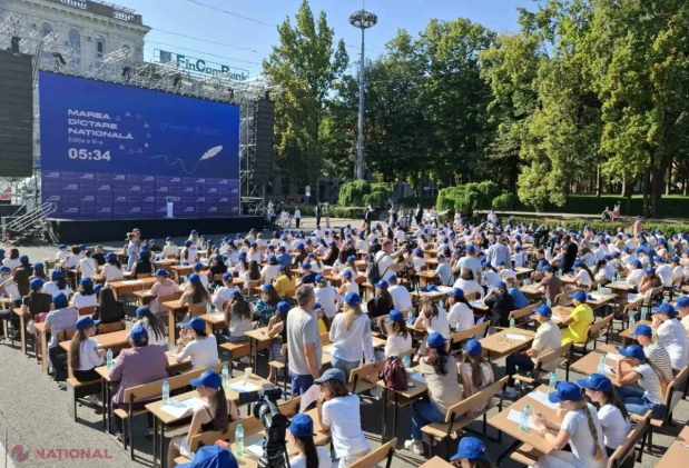 Guvernul de la Chișinău renunță la concertul de Ziua Limbii Române și mizează pe Marea Dictare Națională, dar menține parada militară și concertul de Ziua Independenței