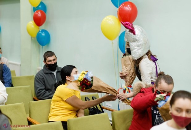 FOTO // Alte 42 de familii din Orhei au primit indemnizații de 7 000 și 10 000 de lei la nașterea copilului: „Vom face tot posibilul ca aceasta inițiativă să fie extinsă la nivel național”