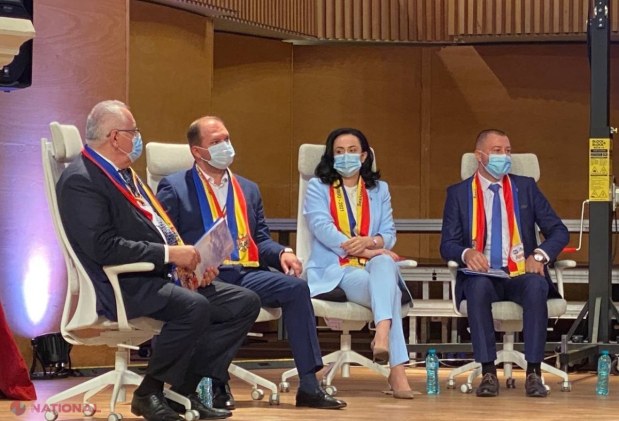 FOTO // Ivan Ceban, cu TRICOLORUL la gât, în cadrul Adunării generale a Consiliului Autorităților Locale din România și R. Moldova. Edilul capitalei insistă pe intensificarea procesului de ÎNFRĂȚIRI între satele și orașele din România și R. Moldova