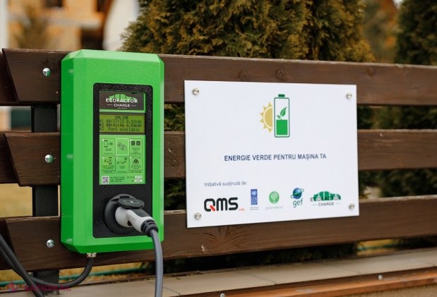 FOTO // Prima stație de încărcare a automobilelor electrice alimentată de la energia fotovoltaică, inaugurată la Chişinău