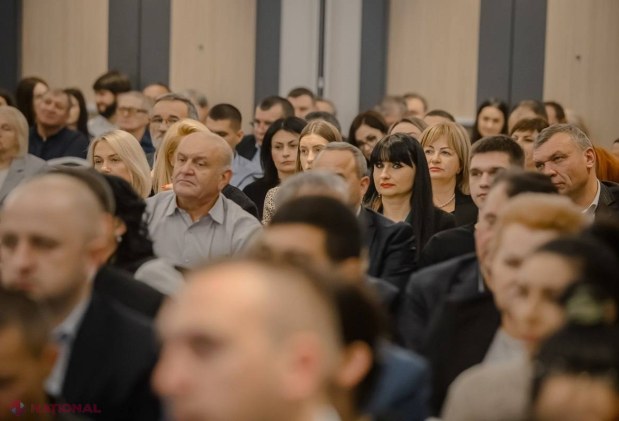 FOTO // Omul lui Dodon a devenit peste noapte PROEUROPEAN și îi învață și pe reprezentanții partidelor de dreapta cât de importantă e integrarea în UE. Cine face parte din echipa MAN a lui Ion Ceban și cine va fi candidatul la PREZIDENȚIALE