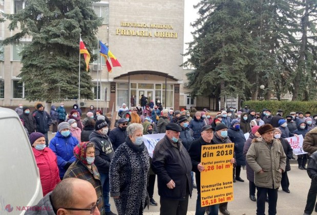 FOTO // Protest cu SACI de facturi în 22 de localități din R. Moldova. Reprezentanții Partidului „ȘOR” au lăsat facturile la sediile PAS