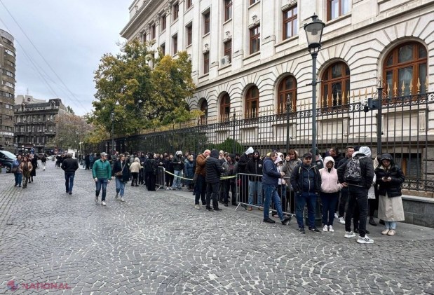 GALERIE FOTO, RECORD // Diaspora, mai mobilizată ca niciodată în turul II al alegerilor prezidențiale. A fost bătut recordul din 2020