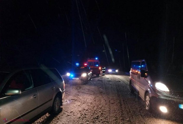 VIDEO, FOTO // Peste 103 accidente minore în ultima zi. O mașină s-a RĂSTURNAT, iar un microbuz a ARS aproape complet. Sfaturile lui Cavcaliuc pentru șoferi și pietoni
