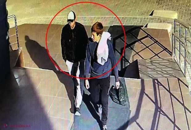 VIDEO // Îi cunoașteți pe indivizii din imagini? Momentul în care fură dintr-un magazin un obiect de 4 000 de lei