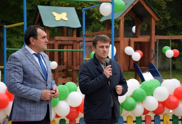 FOTO // Alte două terenuri de joacă pentru copii au fost AMENAJATE în două sate din raionul Orhei, în cadrul unui proiect inițiat de Ilan Șor
