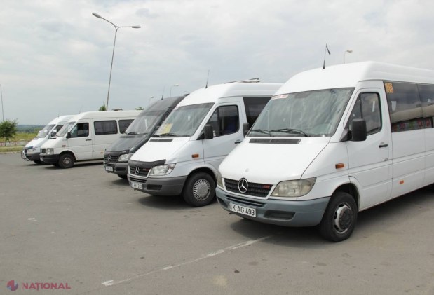 ATENȚIE! Care sunt microbuzele din Chișinău unde pasagerii sunt JEFUIȚI cel mai des
