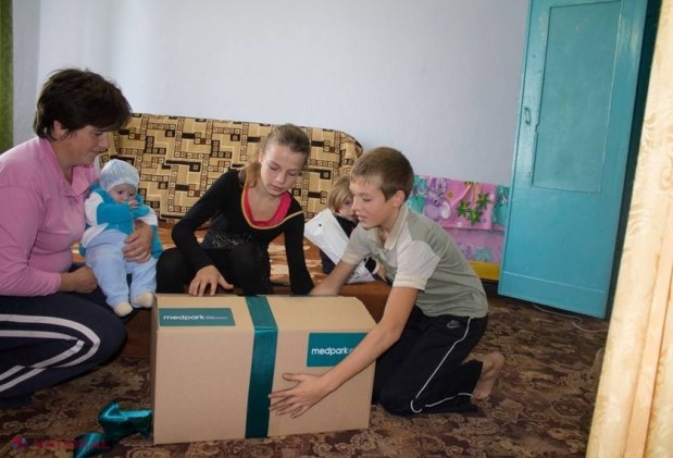 VIDEO // „La Medpark, cu o viaţă nouă, ajutăm două” - Încă 28 de familii se bucură de daruri pentru nou-născuți 