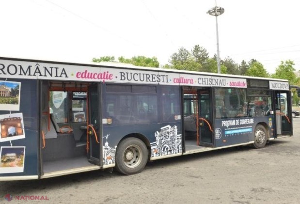 FOTO // Autobuzele donate de Primăria București au ajuns la Chișinău PERSONALIZATE: „Un alt proiect de succes, sper, în beneficiul cetățenilor din Chișinău”