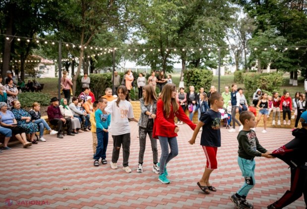 FOTO // În comuna Zorile din raionul Orhei, a fost amenajat un PARC și construită o estradă de vară. „Raionul Orhei este un model de dezvoltare și un exemplu demn de urmat”