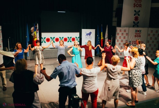 VIDEO // Sute de moldoveni din diaspora din Italia au semnat proiectul de lege al Partidului „ȘOR”, care prevede readucerea lor acasă
