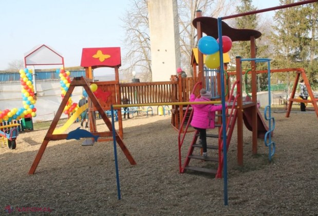 FOTO // Un nou TEREN de joacă a fost construit la inițiativa lui Ilan Șor, în satul Musaitu, raionul Taraclia