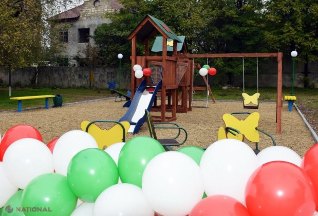 FOTO // Alte două terenuri de joacă pentru copii au fost AMENAJATE în două sate din raionul Orhei, în cadrul unui proiect inițiat de Ilan Șor