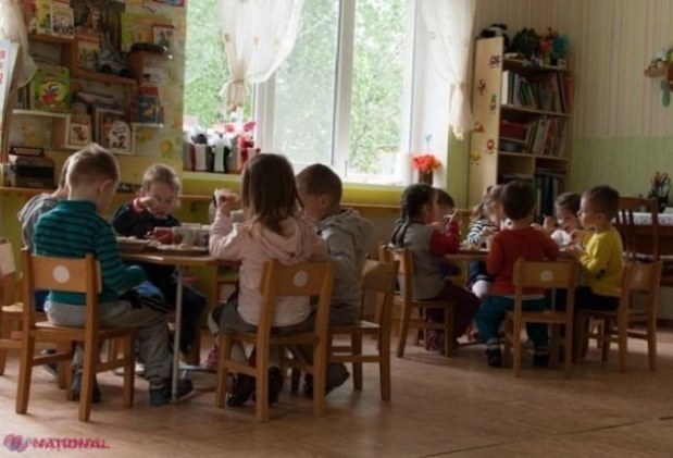 Încă patru grădinițe din Chișinău riscă să fie ÎNCHISE din cauza LIPSEI bucătarilor: Ce salariu propune municipalitatea pentru acești angajați 