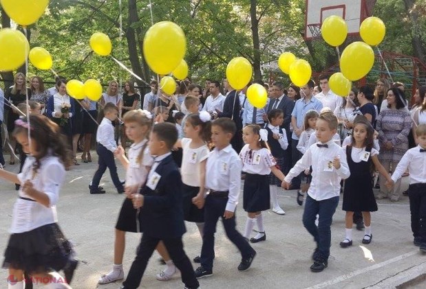 Copiii din Chișinău vor fi înscriși în CLASA I în regim on-line? Autoritățile anunță sistemul „E-școala”, pentru a exclude MITA solicitată părinților