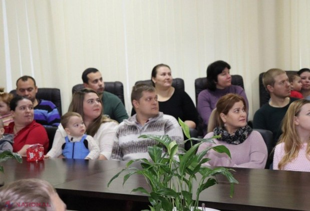 FOTO // Mamele din Orhei continuă să primească ALOCAȚII de 7 000 și 10 mii de lei datorită unei inițiative lansate de Șor