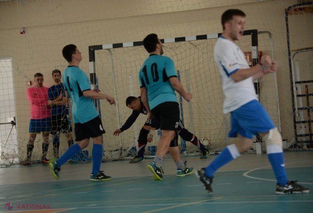 FOTO // Turneul „OPEN CUPA PRESEI” la futsal: Lupta pentru titlu continuă