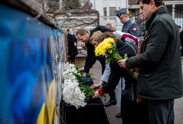 Conducerea MAE de la Chișinău, flori la Ambasada Ucrainei, împreună cu ambasadorii statelor UE: ,,R. Moldova va oferi tot sprijinul necesar Ucrainei. Într-un final, Ucraina va învinge!