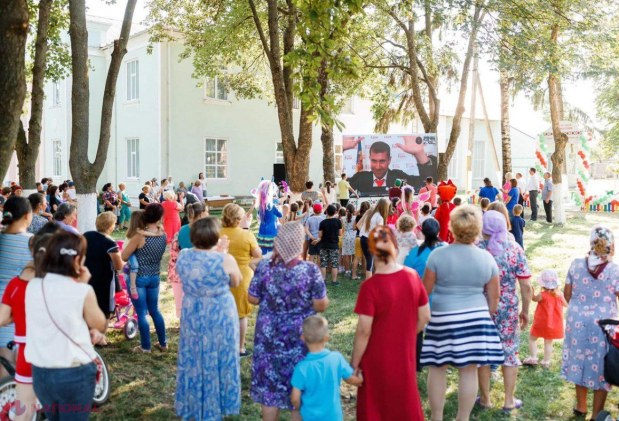 FOTO // În alte două sate au fost inaugurate terenuri de joacă pentru copii, în cadrul proiectului lansat de Partidului „ȘOR”