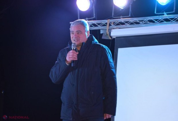 FOTO // Echipa lui Ilan Șor a adus lumină și pe străzile satului Lucășeuca