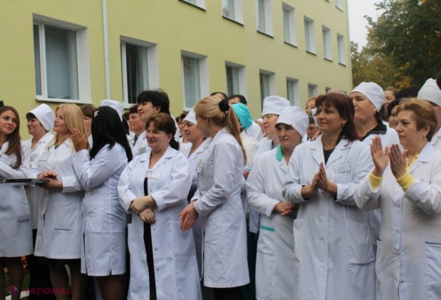 FOTO // Un bloc chirurgical de milioane, la Hâncești