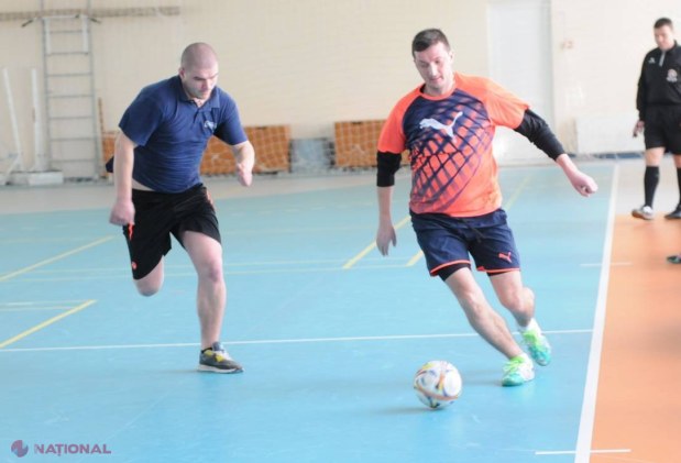 Zece echipe se bat pentru CUPA PRESEI-2017 LA FUTSAL. Prima etapă a fost spectaculoasă