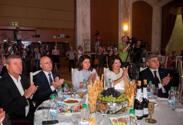 FOTO, VIDEO // Zece personalităţi din domeniile ştiinţei, culturii, artei, carității și securității naționale au primit Premiul Național 2018. Cine a fost marele absent al galei