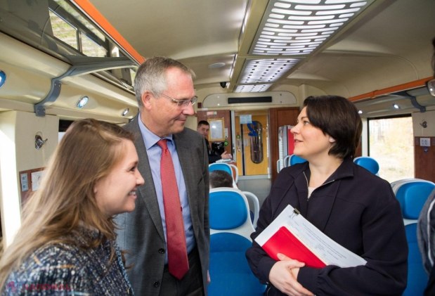 FOTO // Câți bani au PLĂTIT membrii Guvernului R. Moldova pentru a ajunge astăzi cu trenul la Ungheni
