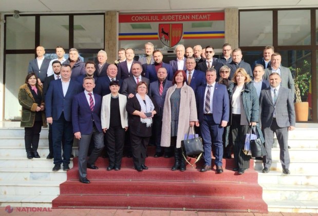FOTO // Acord de ÎNFRAȚIRE între raionul Fălești și județul Neamț: „Acest ACORD va aduce beneficii pentru românii de pe ambele maluri ale Prutului”