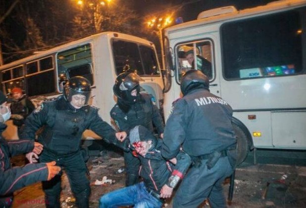 VIDEO, FOTO // Doi manifestanţi MORŢI şi 50 de răniţi în confruntările de la Doneţk